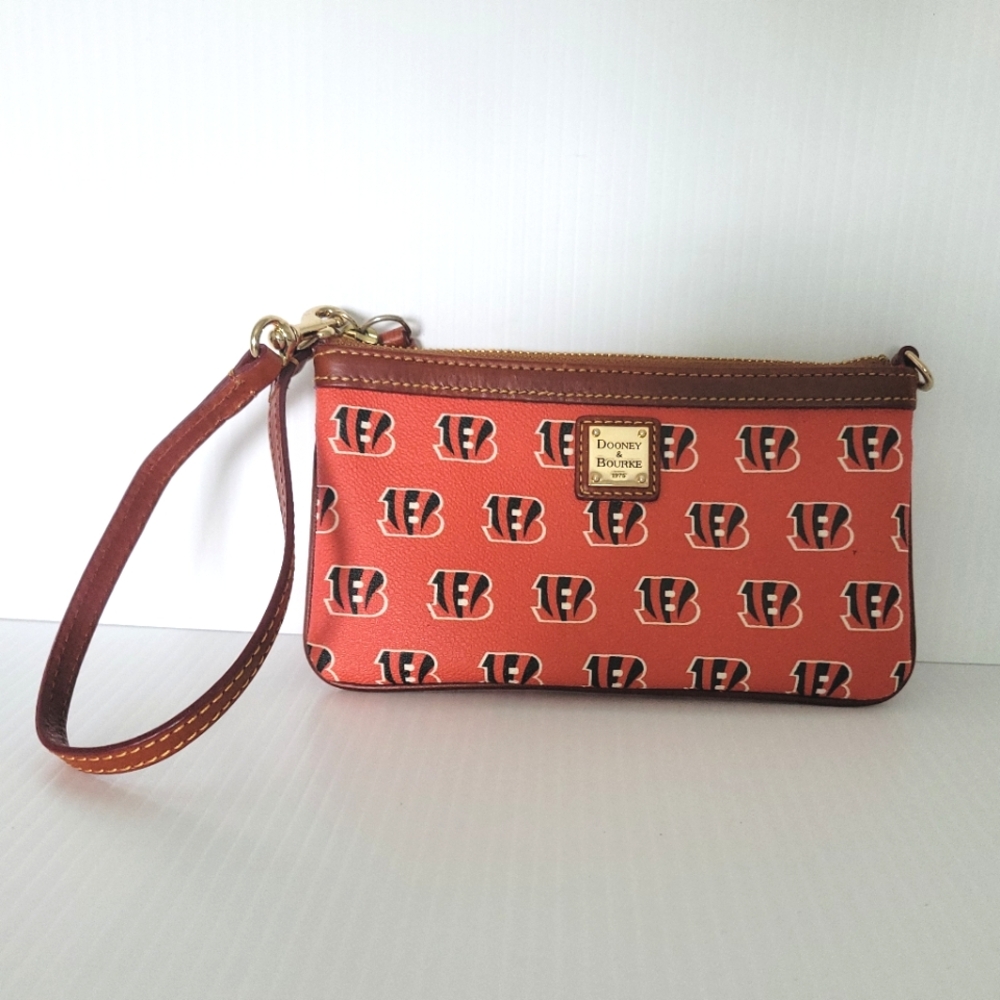 Cincinnati BengalsDooney & Bourke Orange Wristlet with Logo